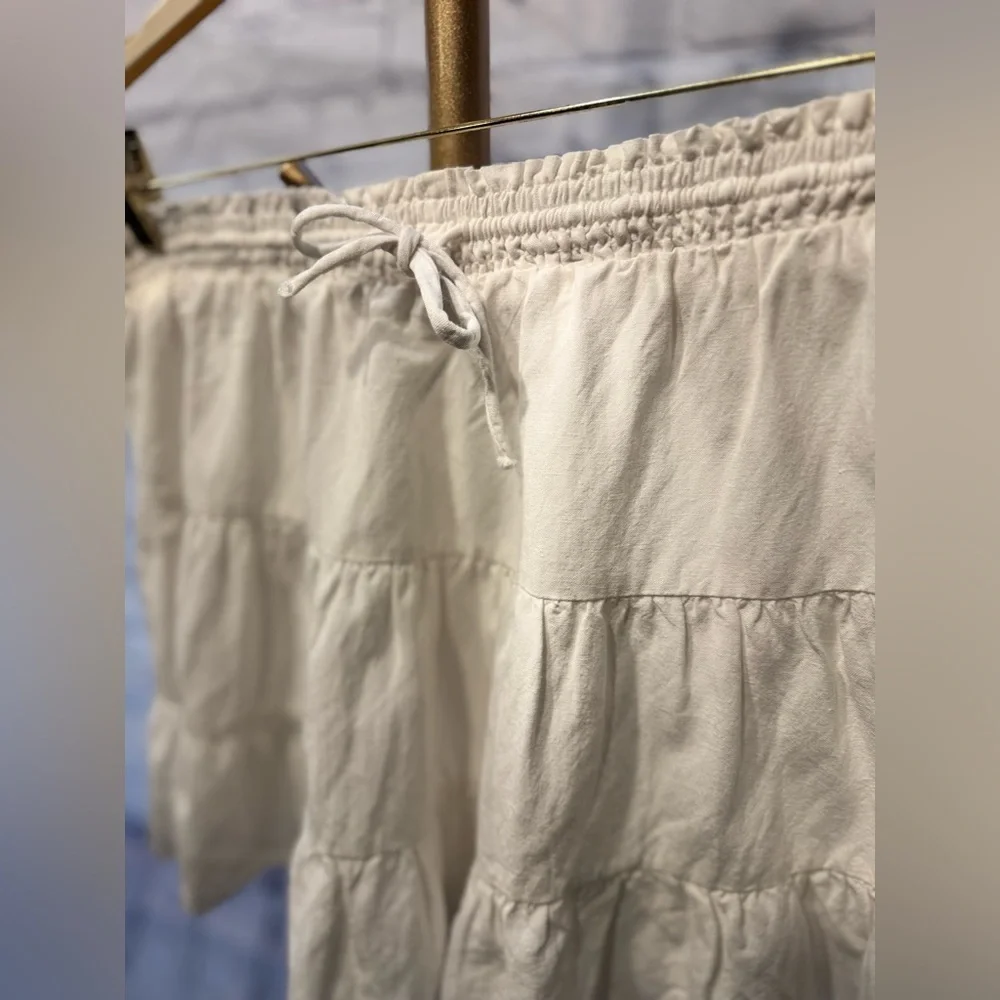 Le Lis Collection White Ruffle Tiered Linen Blend Mini Skirt Size Medium